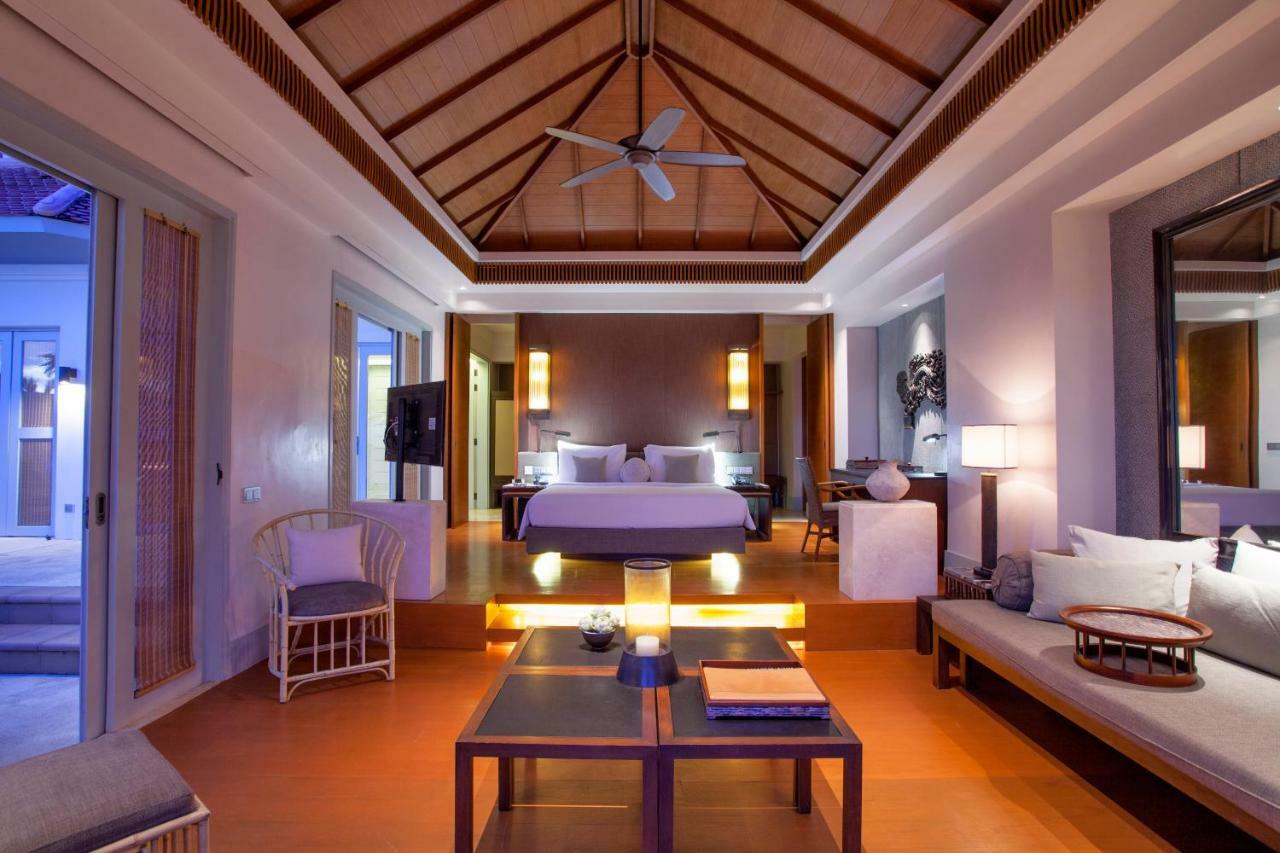 Amatara Welleisure Resort Panwa Beach Eksteriør bilde A suite at the resort